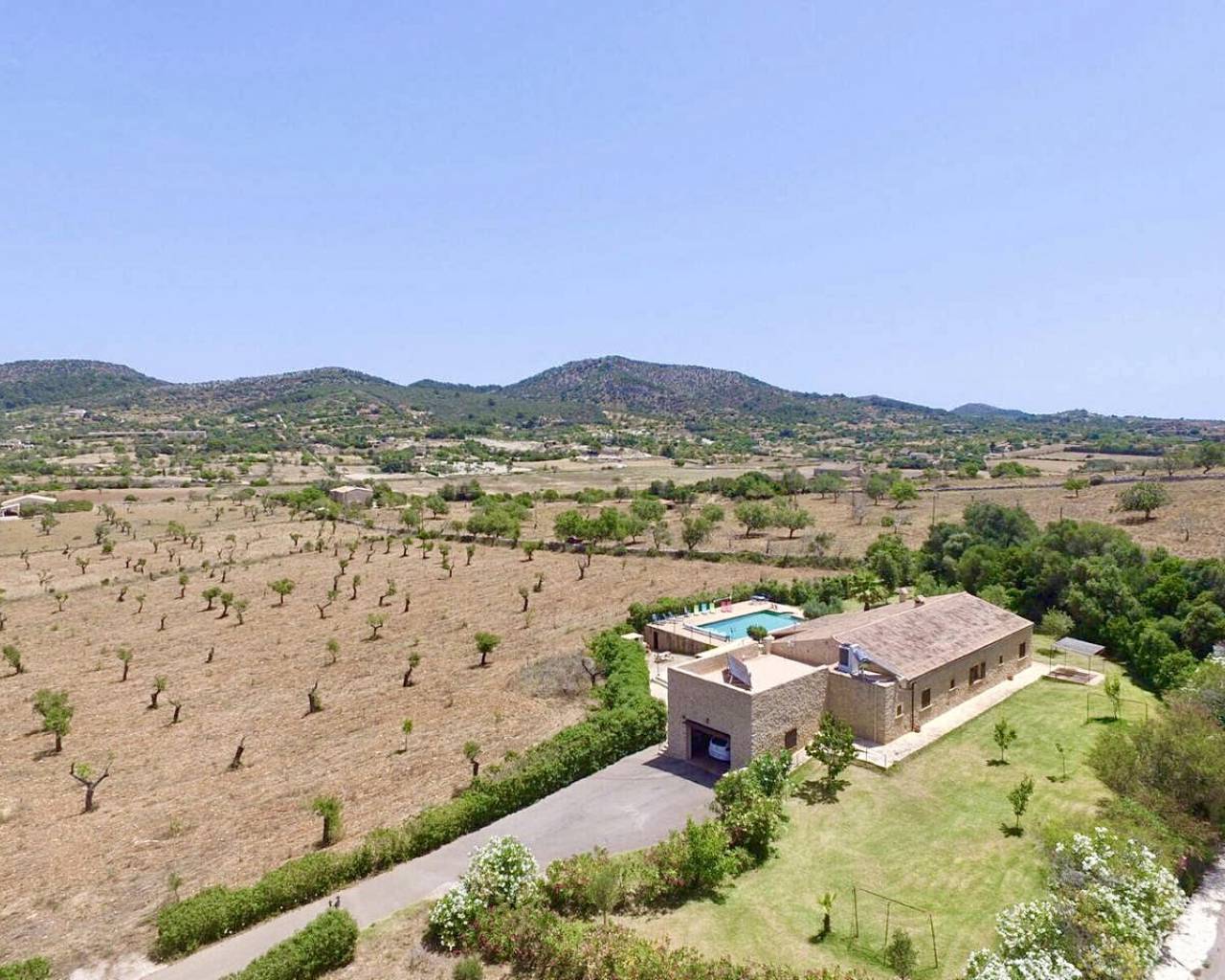 Spacious Finca with 5 bedrooms 