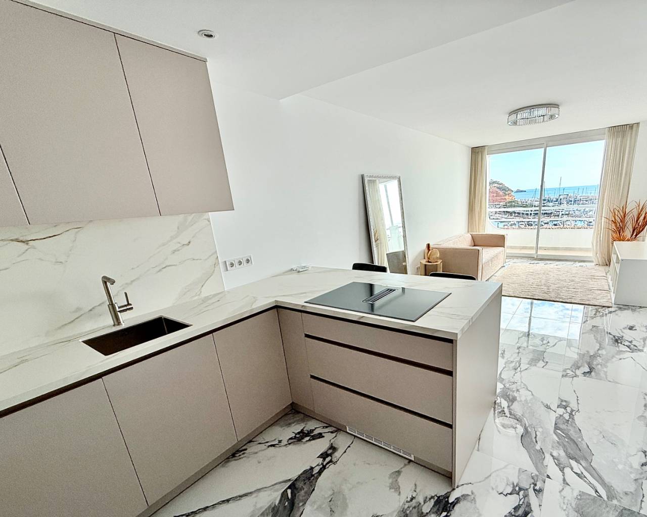 Wohnung - Zu vermieten - Nova Santa Ponsa - Nova Santa Ponsa